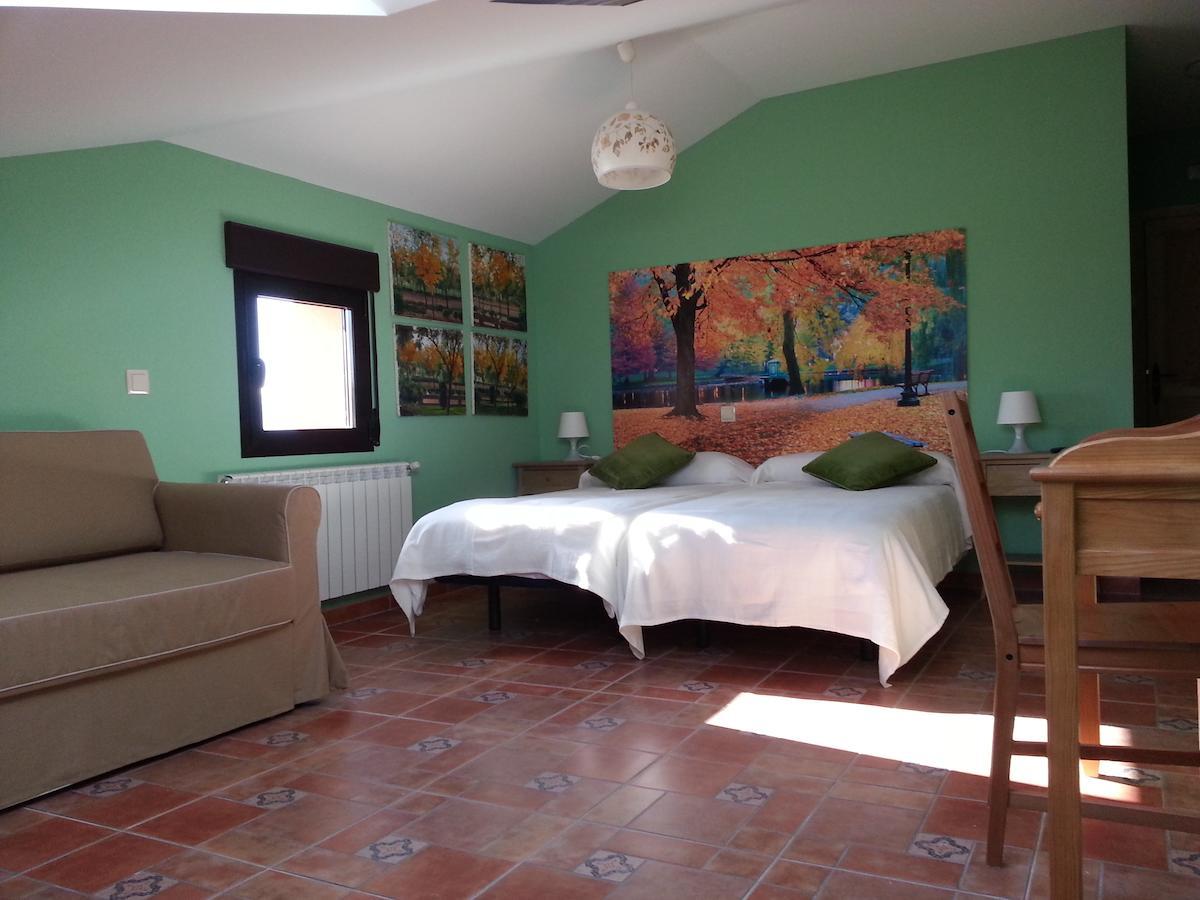 Hotel Rural La Casa Del Tio Telesforo Trescasas Номер фото