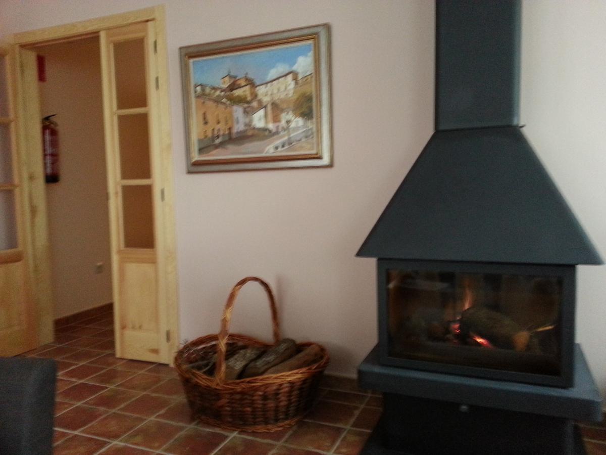 Hotel Rural La Casa Del Tio Telesforo Trescasas Екстер'єр фото